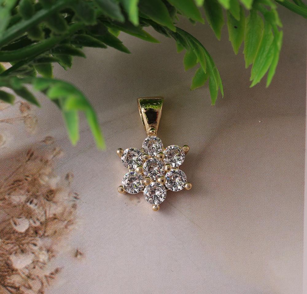 Two-Tone Gold & Silver Snowflake Pendant with Full Diamonds - Delicate DIY Jewelry Accessory for Collarbone Chain