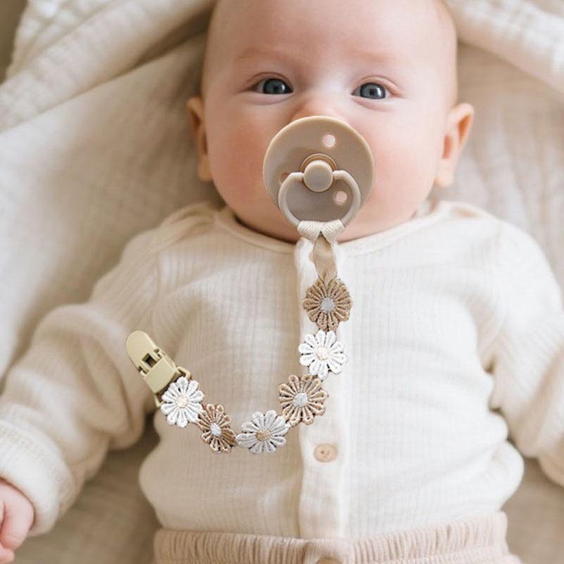 Ins-Style Sedmikráskový látkový klip na dudlík a kousátko Proti ztrátový řetízek