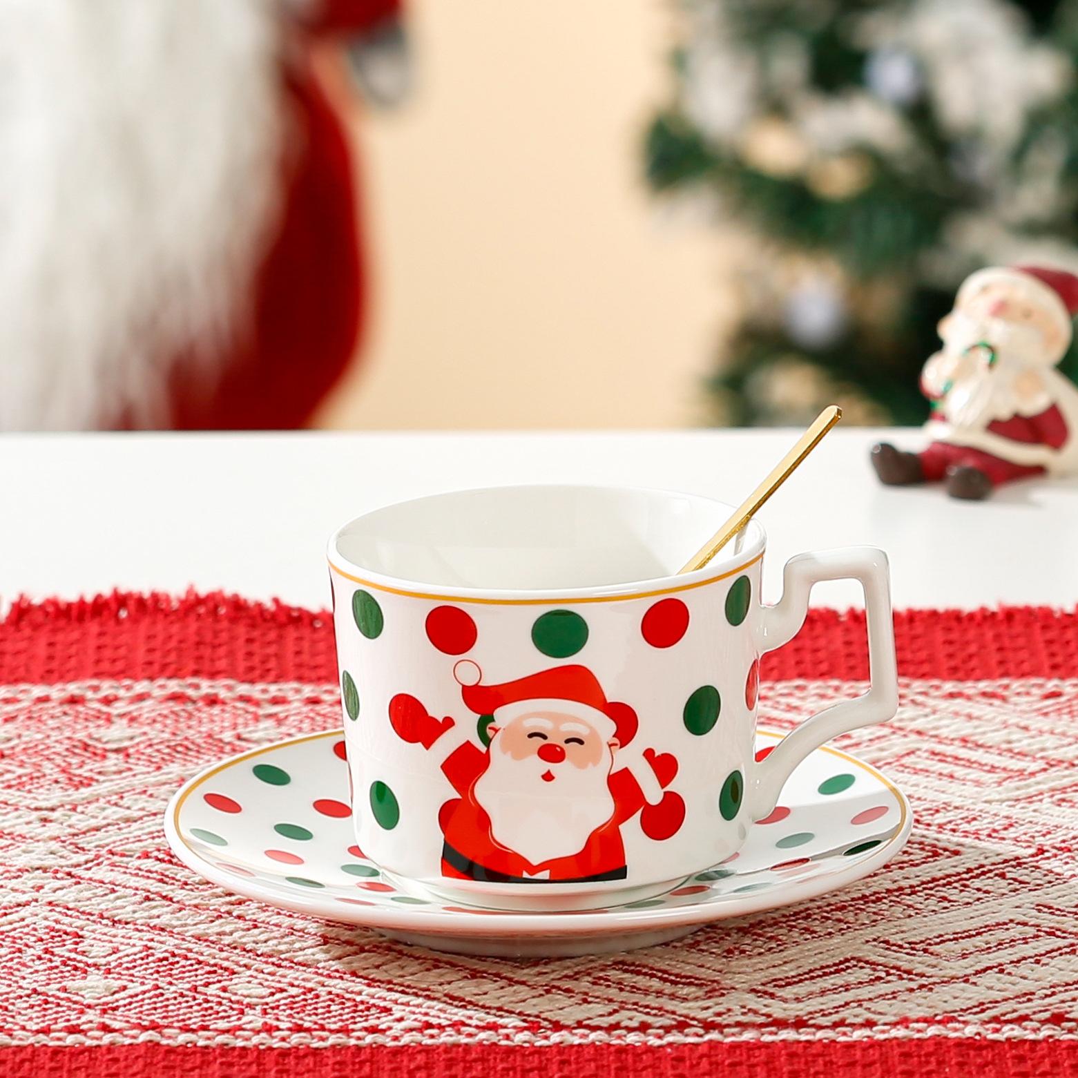 

Набор новых рождественских подарочных кофейных чашек с ложками, высококлассные парные чашки для воды, сувенирный подарок, маленькая подарочная чашка для девочек 360