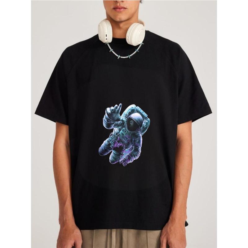 

White T-Shirt with Astronaut Spacewalk Graphic for Casual Wear XXXXL чорний