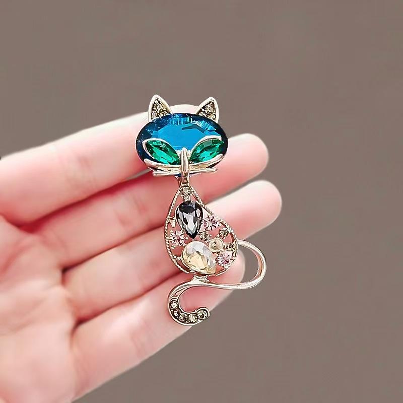 Sapphire Cat Brooches Women Clothing Coat Jewelry Party Accessories