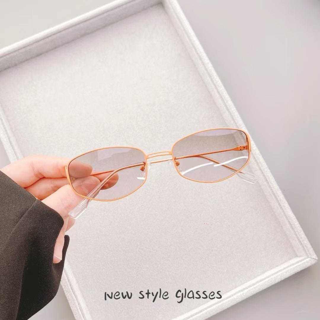 

Korean Style Female Sunglasses Polygon Shape UV Protection Trendy Sun Eyeglasses Stylish Fashion Travelling Women s Sunglass