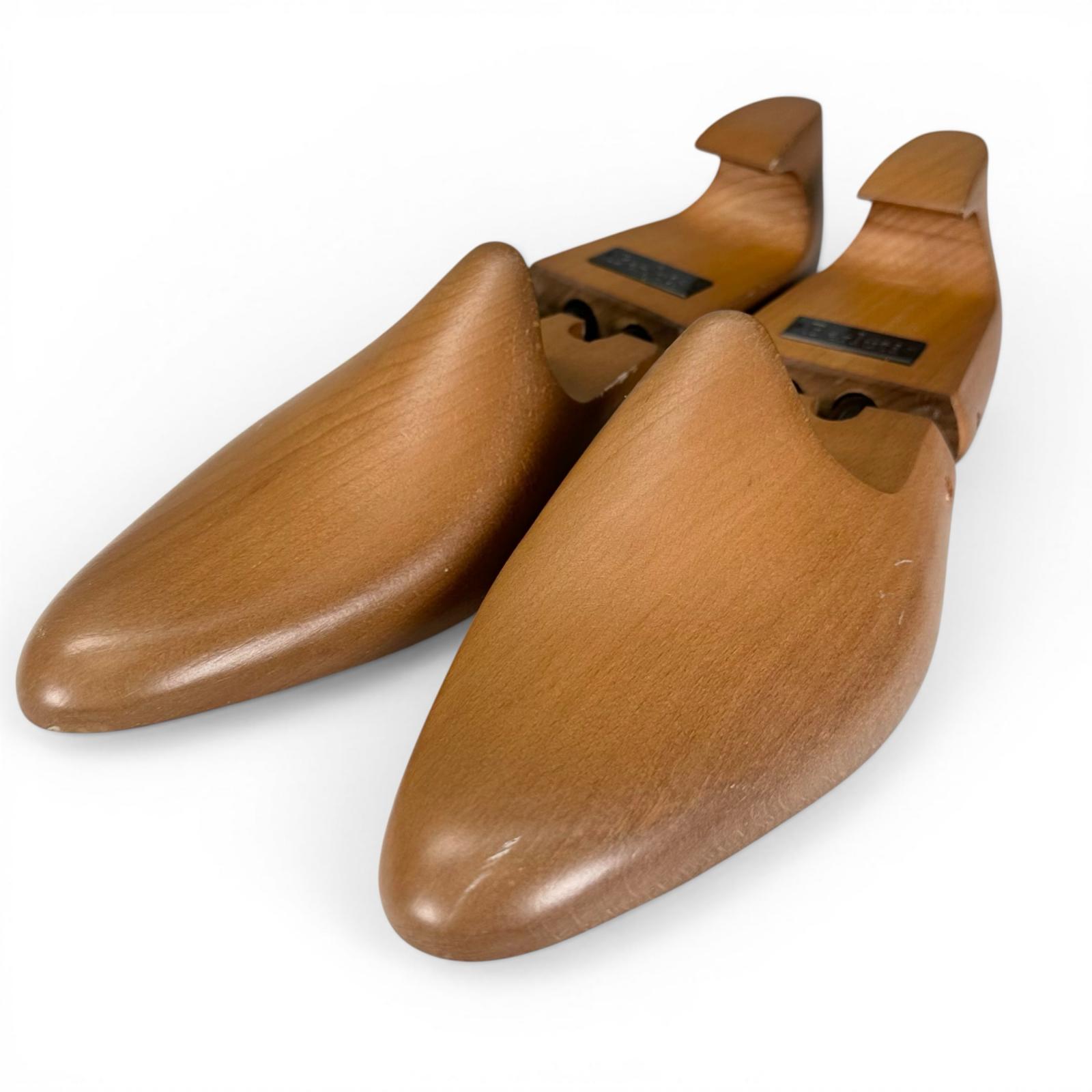 Great BERLUTI Shoe tree Logo-engraved shoe trees Brown wooden mens 7 Used