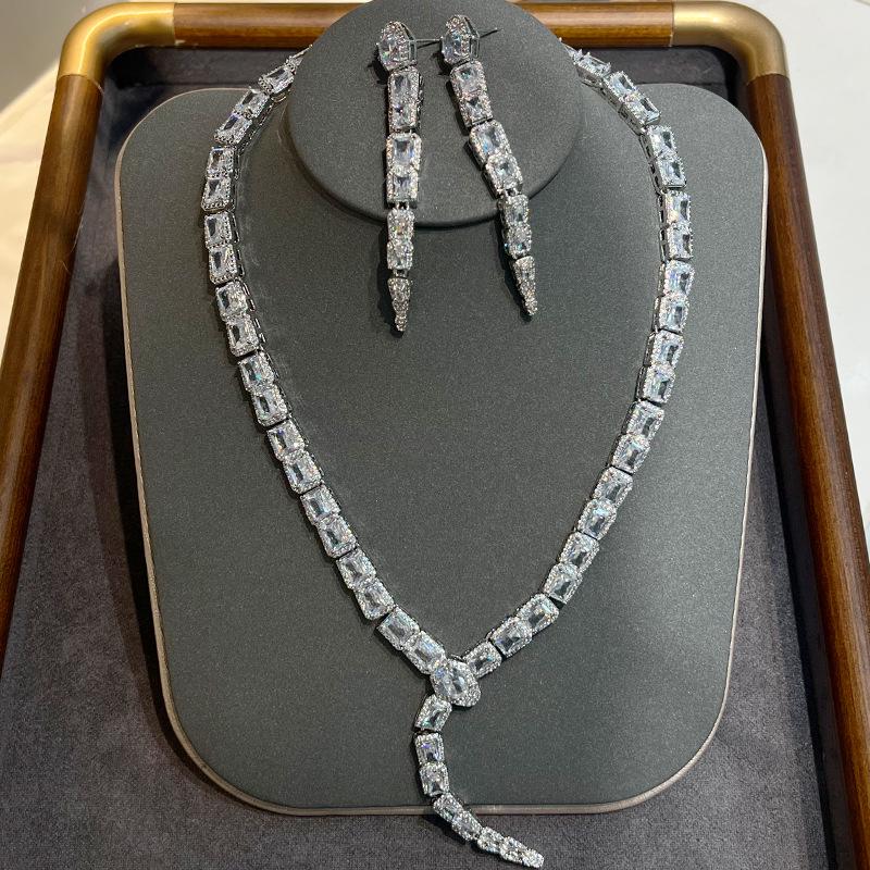 Baoxi Snake Head Couture Jewelry: High-End Zirconia-Inlaid, Rhodium-Plated Necklace Inspired by French Runway, Year of the Snake Edition