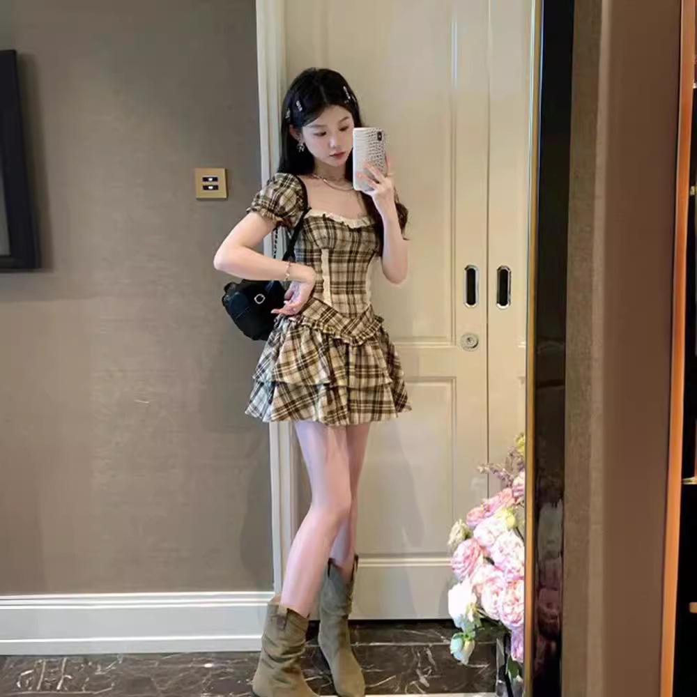 Letní kostkovaný retro oblek 2024: Elegantní košile s krátkým rukávem a volánová nadýchaná sukně pro ženy