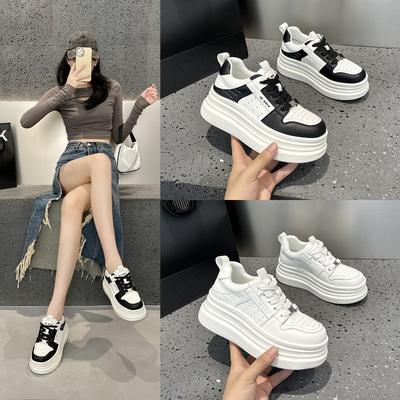 2570 nuove scarpe bianche in pelle da donna per l'autunno, suola spessa, rialzo interno dell'altezza, versatili, sportive e per il tempo libero