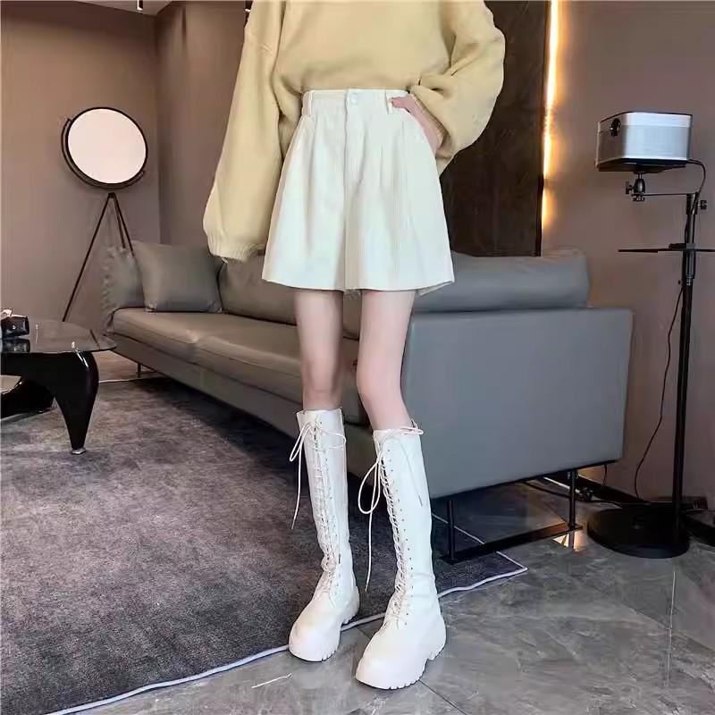 2024 Women's Autumn/Winter Corduroy A-line Shorts: Loose, Slimming Wide-Leg Design for Casual Wear with Boots.