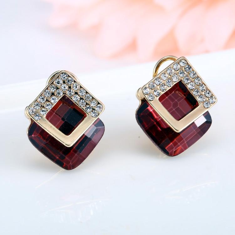 Korean Crystal Rhombus Stud Earrings: Stylish and Versatile Women's Jewelry