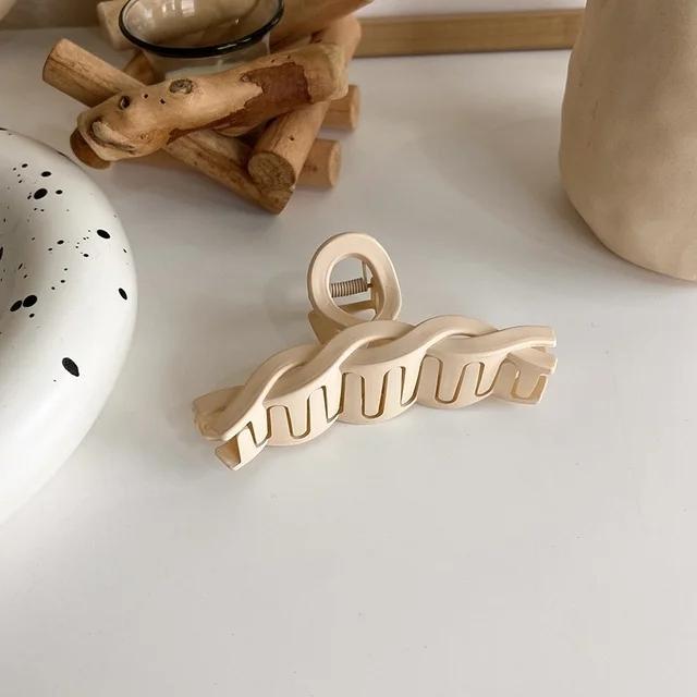 Fashion Frosted Brown Hair Clip  Ladies Temperamen Hairpin Large  Back of Head Shark Clip Korean Style  Hair Accessories
