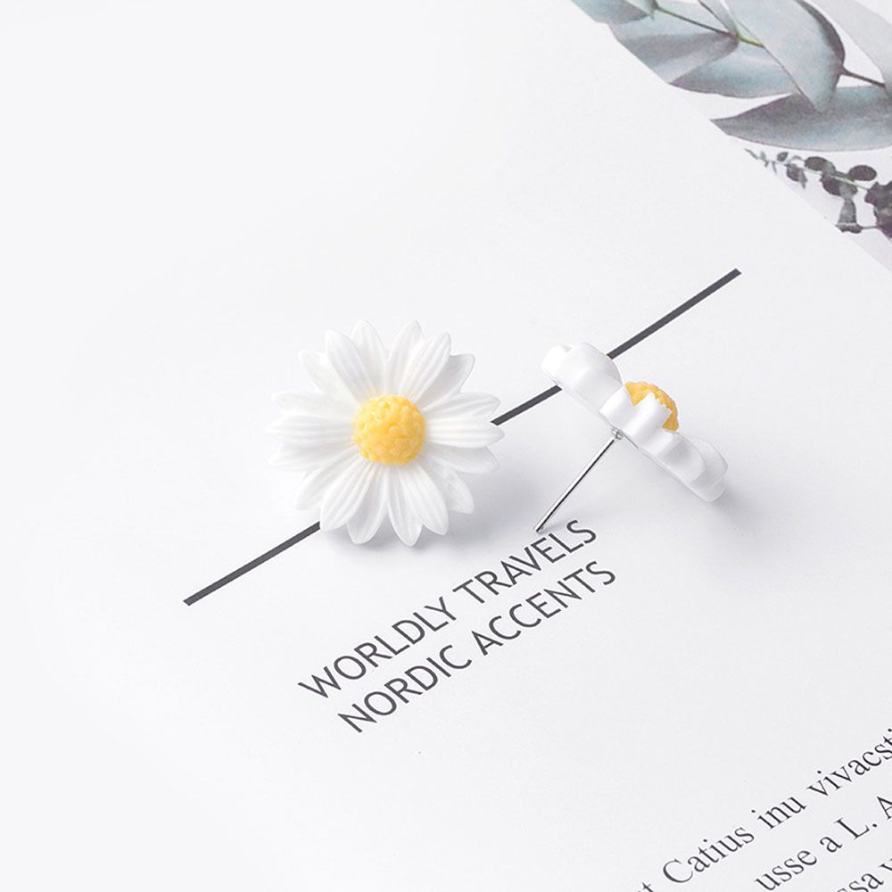 Women Girls Simple Daisy Flower Fresh Temperament Fashion Accessories Earrings Jewelry Ear Stud