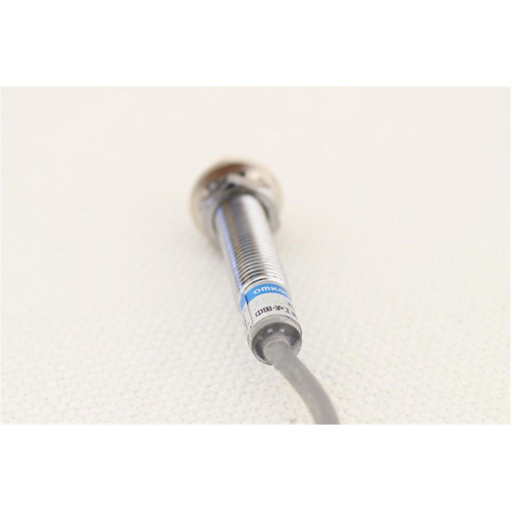 **Hukong LM8-3001N Inductive Proximity Sensor**