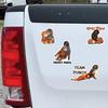 Protect Punch The Monkey Aufkleber Niedlicher Babyaffe hält Plüschtier Aufkleber Warme Heilungsaufkleber für Kinder Dekoration Und Geschenke