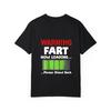 Biały T-shirt z ostrzegawczym nadrukiem graficznym Fart Now Loading Please Stand Back do noszenia na co dzień
