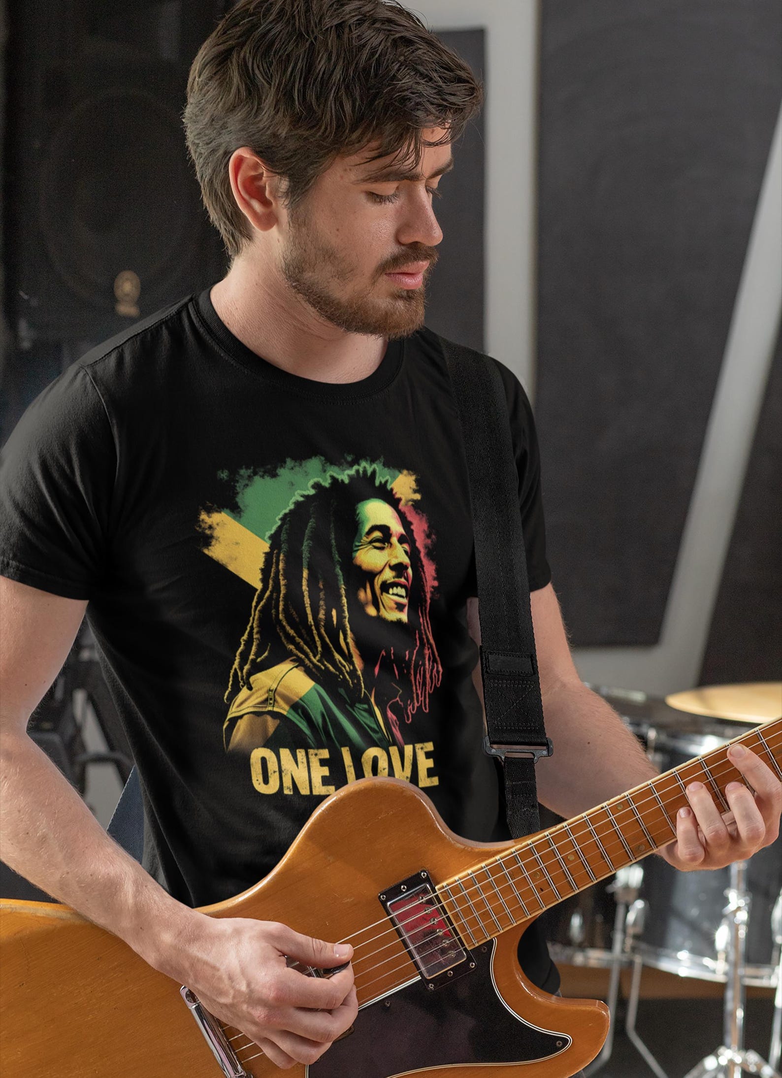 Bob Marley One Love Reggae T-shirt: Jamaican Flag Colors S
