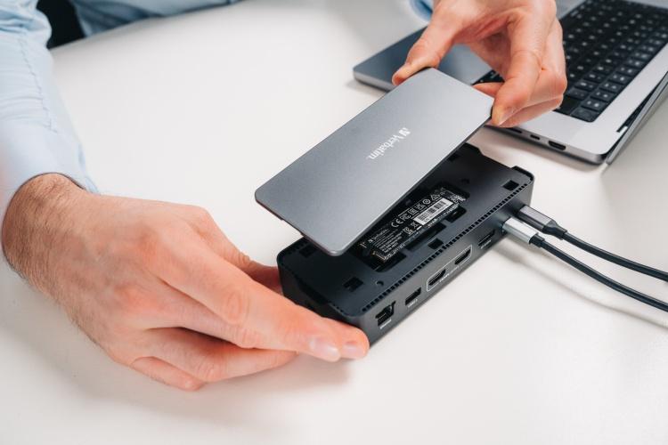 Verbatim 32174 CDS-15SSD USB-C Pro Docking Station 15 Ports, 256GB SSD, Grey/Black