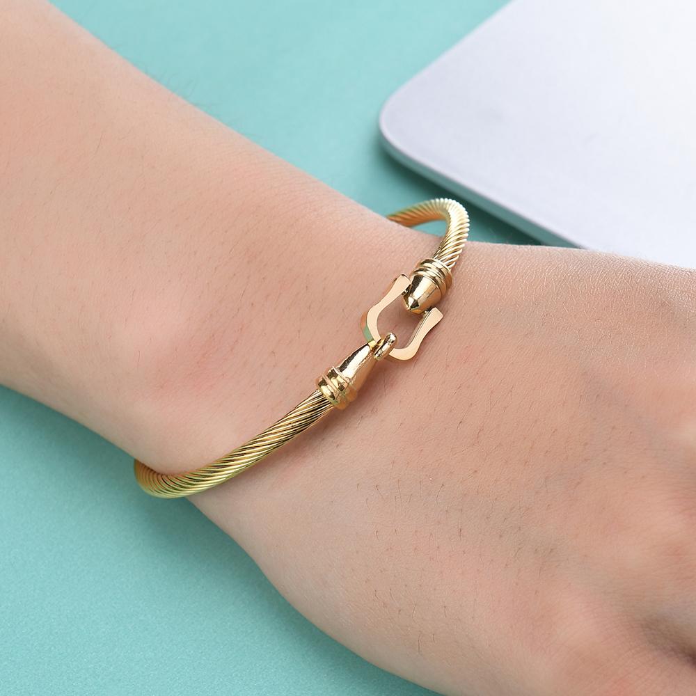 

Stainless Steel Open Bracelet Ladies Horseshoe Buckle U-shaped Head Jewelry Couple Titanium Steel Bracelet золотой
