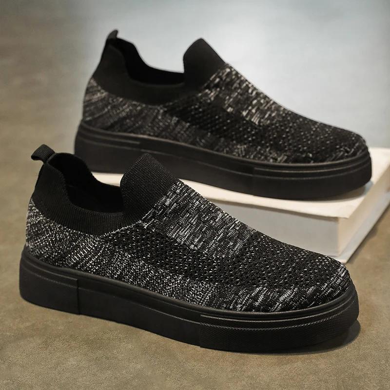Flat Shoes Men Black Sliding in Sports Shoes Lightweight and Breathable Mesh Casual Shoes Comfortable Outdoor Walking in Summer