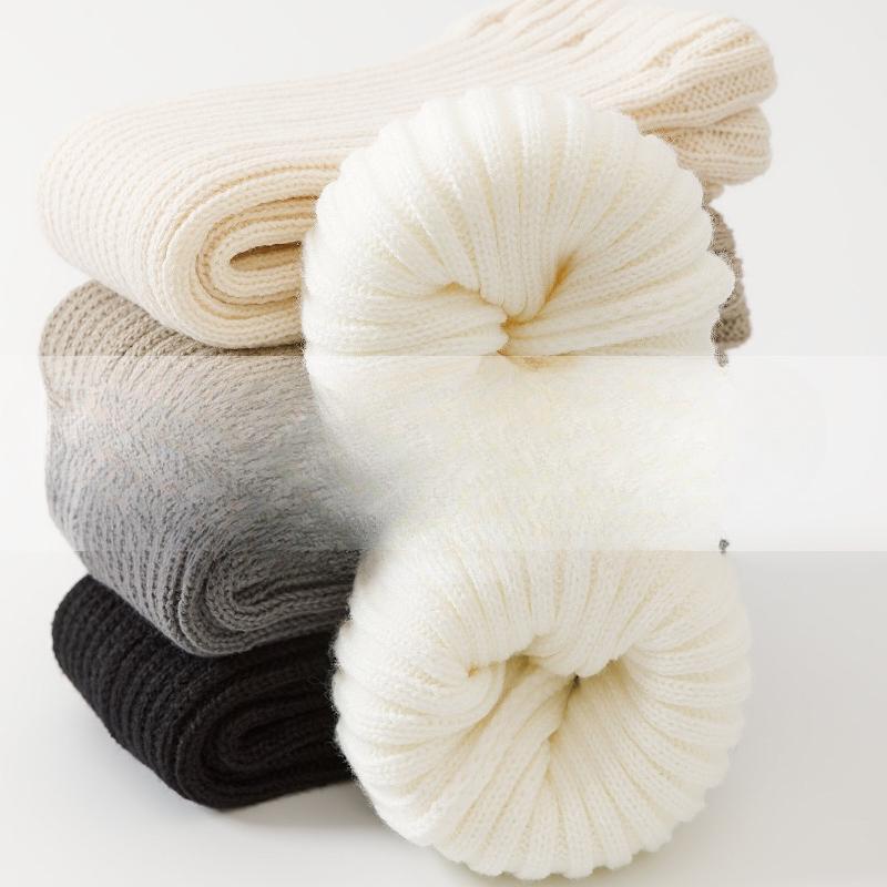 Spring and Autumn Women's Hot Girl Leg Covers, White Women's Calf Socks, Seasonal Knitted Socks, Trendy