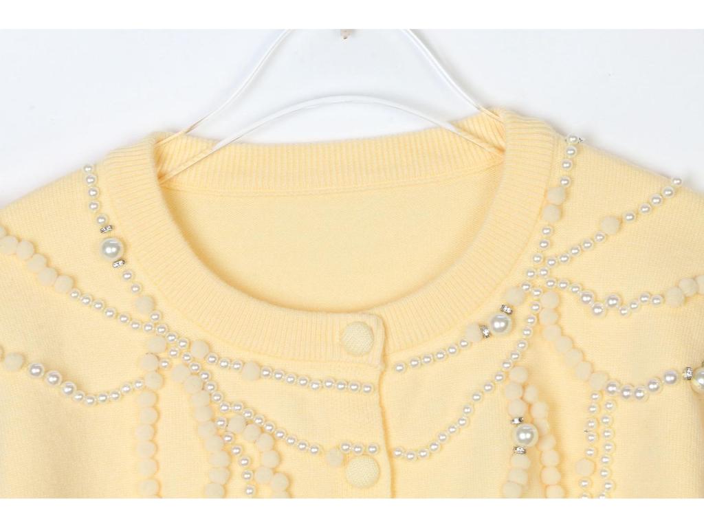 Versatile Slim Fit Knit Cardigan with Pearl Necklace - Spring/Autumn, Round Neck.