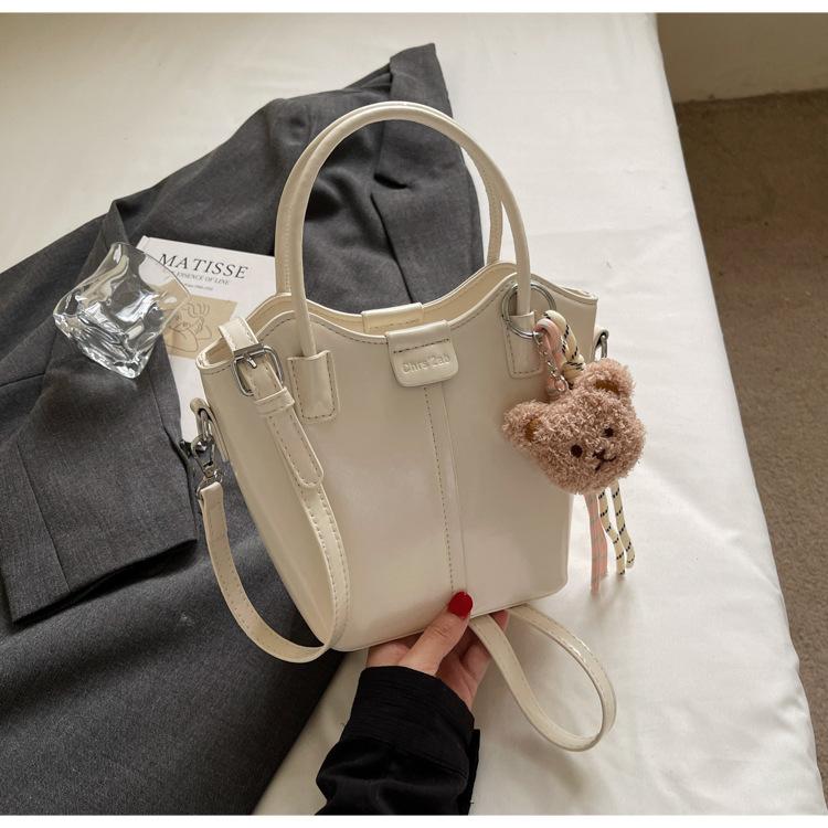 

2025 women s bag new popular design handbag premium texture vegetable basket shoulder crossbody bucket bag срібний