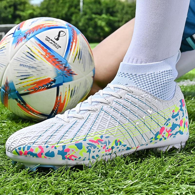 Unisex Soccer Shoes Outdoor/Indoor Boys Girls Football Boot Professional Futsal Football Training Sneakers