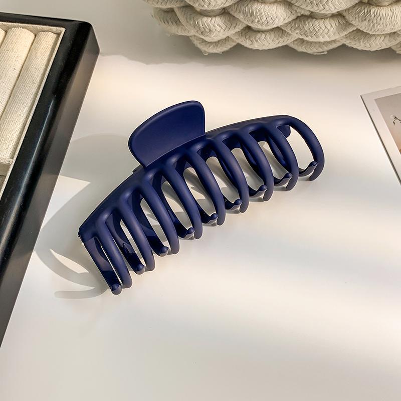 New Frosted Keel Shape Hair Clips Women Korean Simple Head Fixed Shark Clip Ponytail Fashion Hairpin Girls Hair Accessories