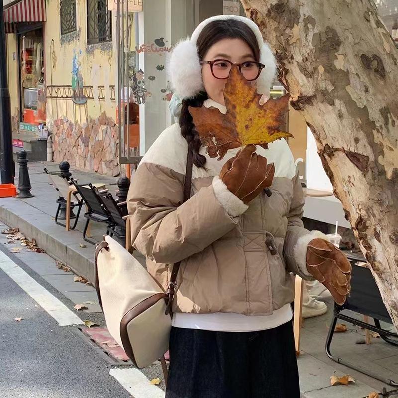 Fashion sweet horn buckle short down jacket women's coat 2024 winter small thickened contrasting color warm coat tide