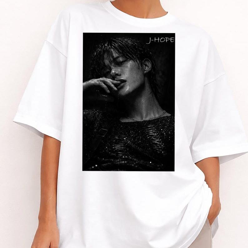 Koszula J-hope 2026, Minimalistyczny Estetyczny Design Streetwear, Prezent dla Fanów J-hope, Koszulka J-hope, Koszulka Fan Art Koreańskiego Idola, Unisex dla Miłośników Koreańskiego Stylu