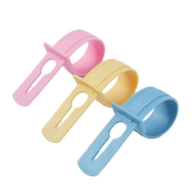 Větruodolný šňůra na prádlo s protiskluzovými háčky a klipy s přezkou pro venkovní sušení