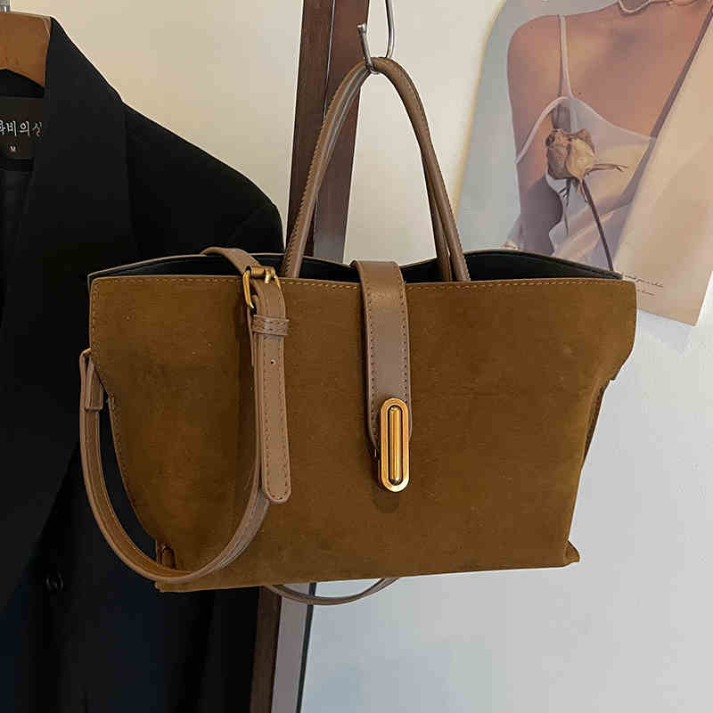 Matná retro crossbody taška velké kapacity pro ženy Nová podzimní zimní ležérní taška přes rameno pod paží Ruční dojíždějící tote taška
