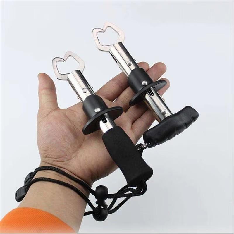 Portable Fishing Gripper Stainless Steel Fish Lip Grip Handle Catch Carp Fishing Lip Grip Fishing Tool Fishing