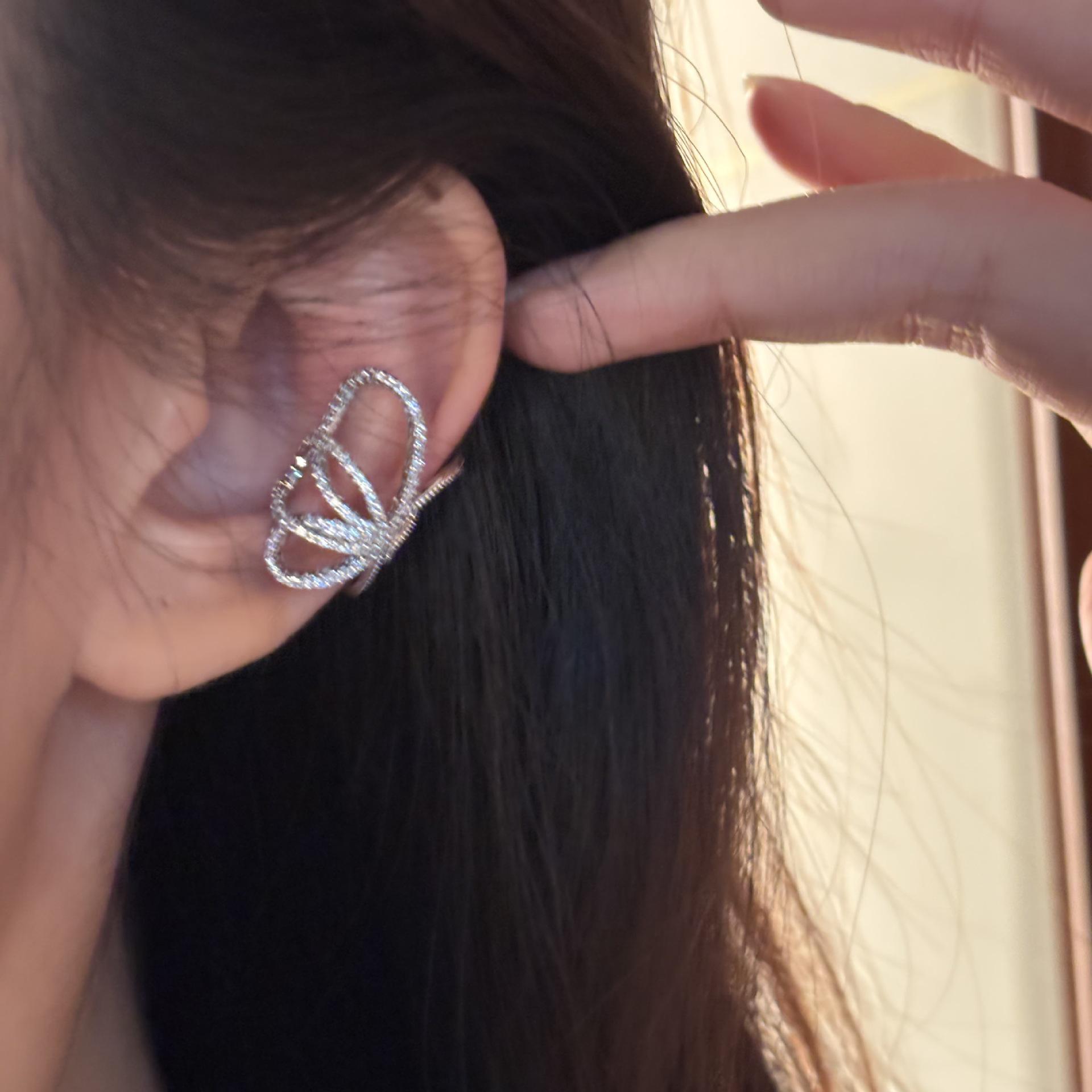 Zirconia Hollow Ear Cuff: Versatile, Stylish, and Luxurious Earrings