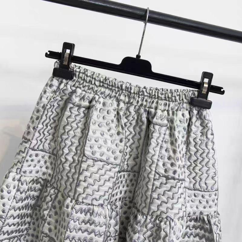 Korean Jacquard Ruffled Midi A-line Skirt for Women - Retro Slimming with Large Hem