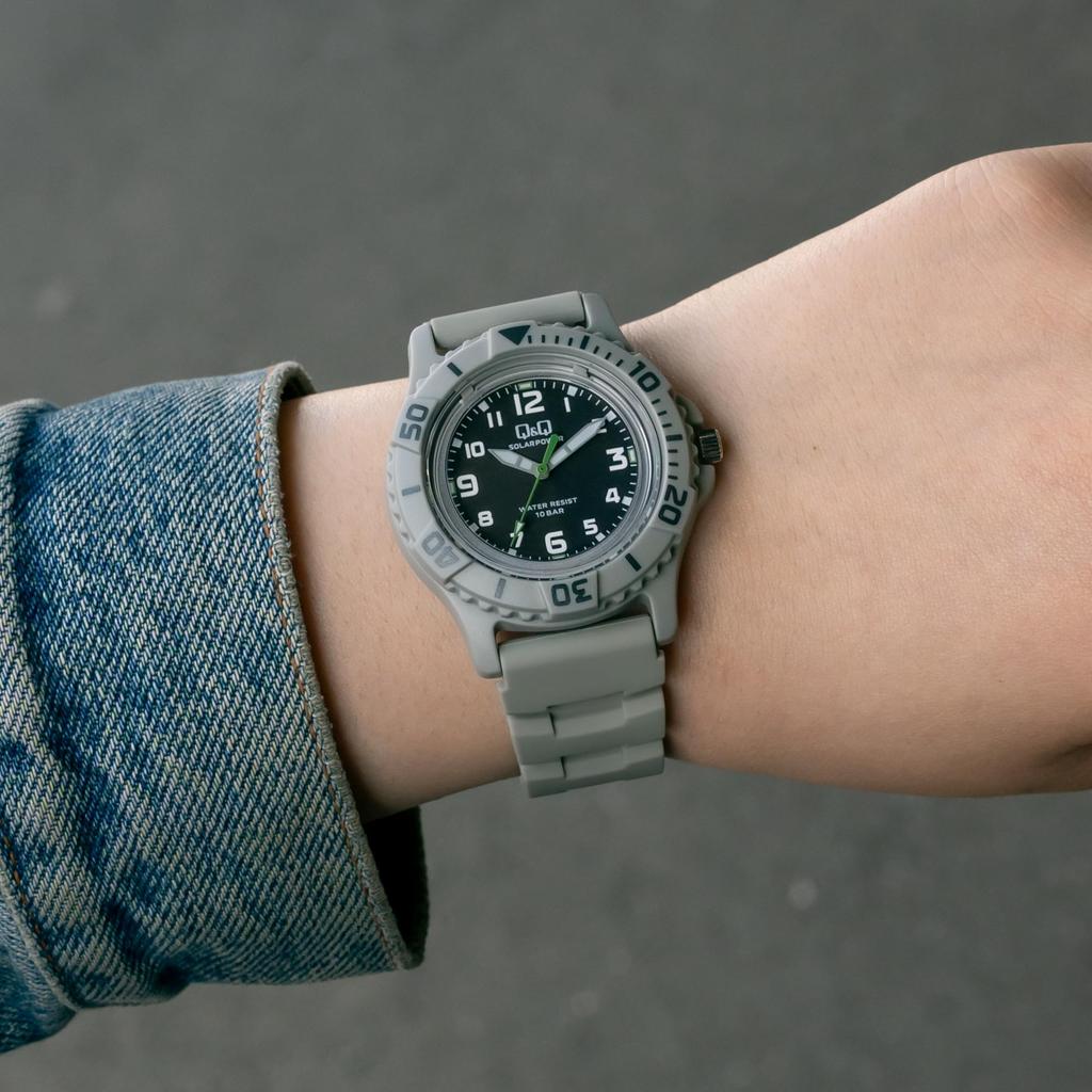 Citizen Analog Solar 10 ATM Water Urethane Q&Q Men's Watch, Resistant, Strap, Gray, E02A-004VK