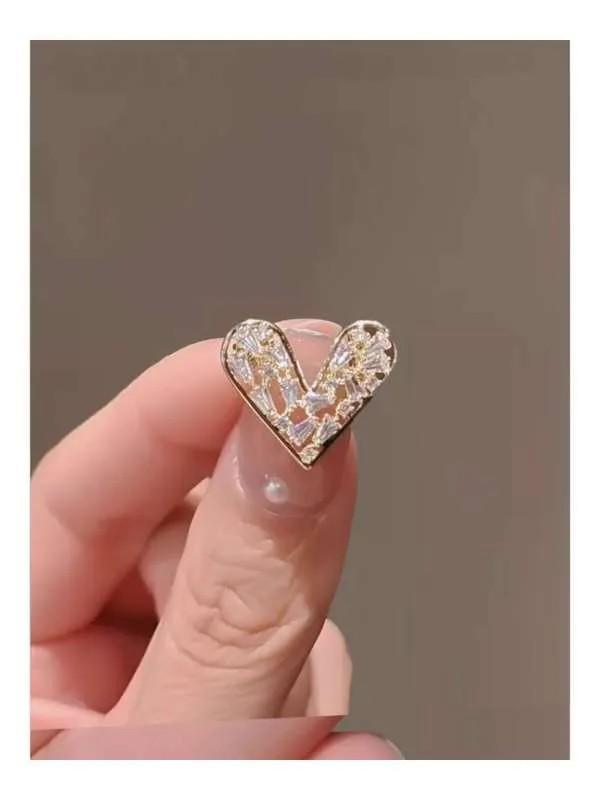 Love Brooch Fashion Collar Pin Ladies Hollow Diamond All- Brooch