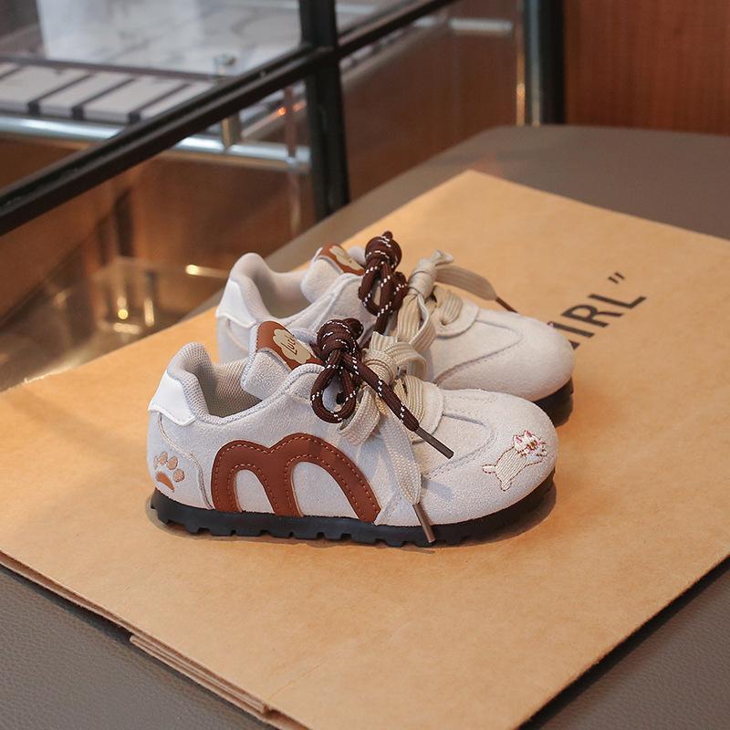 Kindertrainingsschuhe im deutschen Stil für Frühling und Herbst: Weiche Sohle, Bestickte Sportschuhe für Jungen & Mädchen