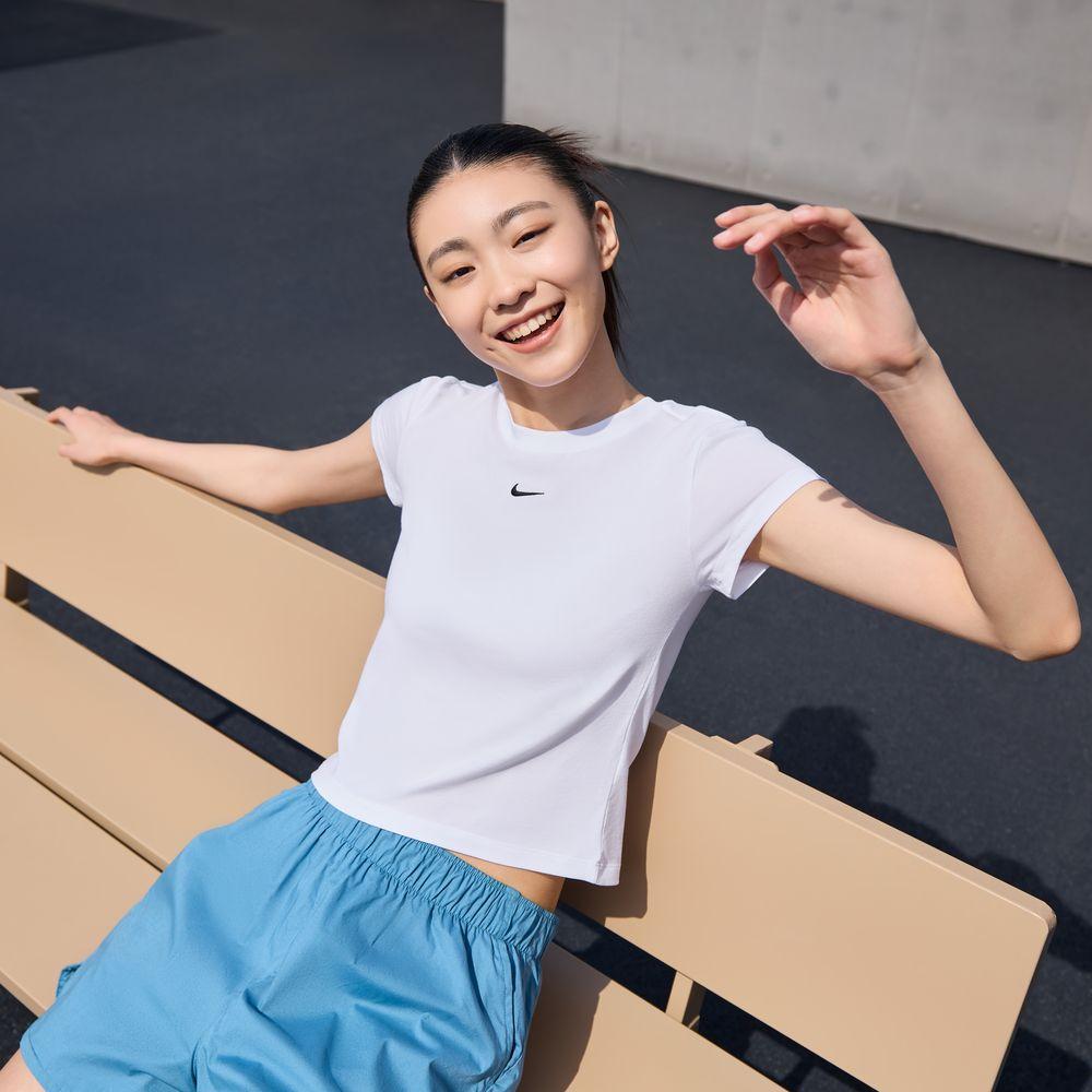 Nike Sportswear Chill Knit T-shirt XS
