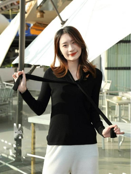 Korean Style 2025 V-Neck Wool Knitwear with Ribbon - Elegant French Slim-Fit S чёрный 2180₽
