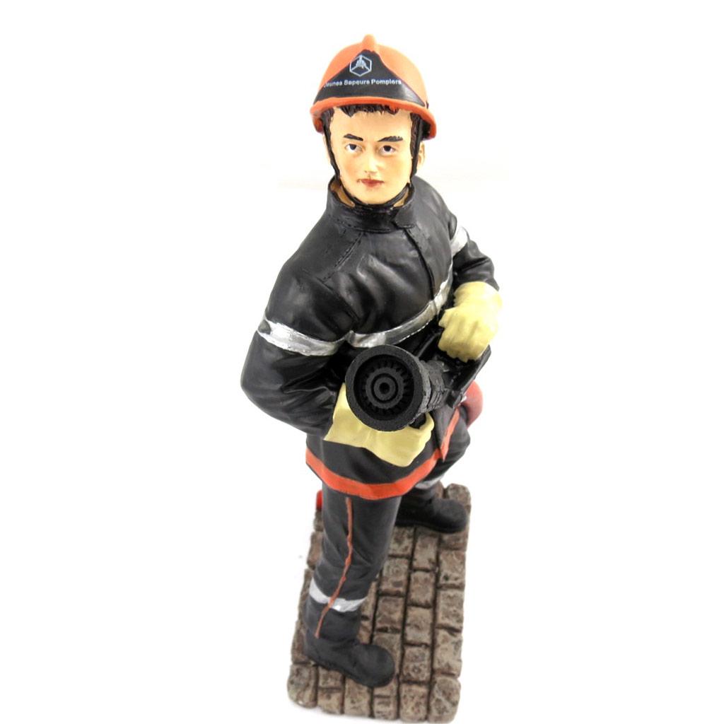 Les Trésors De Lily [K0046] - Figurine 'Pompier' lance à incendie