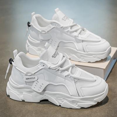 Frühlings Herrenschuhe neue atmungsaktive Mesh Sportschuhe Herren Trend vielseitige kleine weiße Schuhe dicke Sohle Anpassung