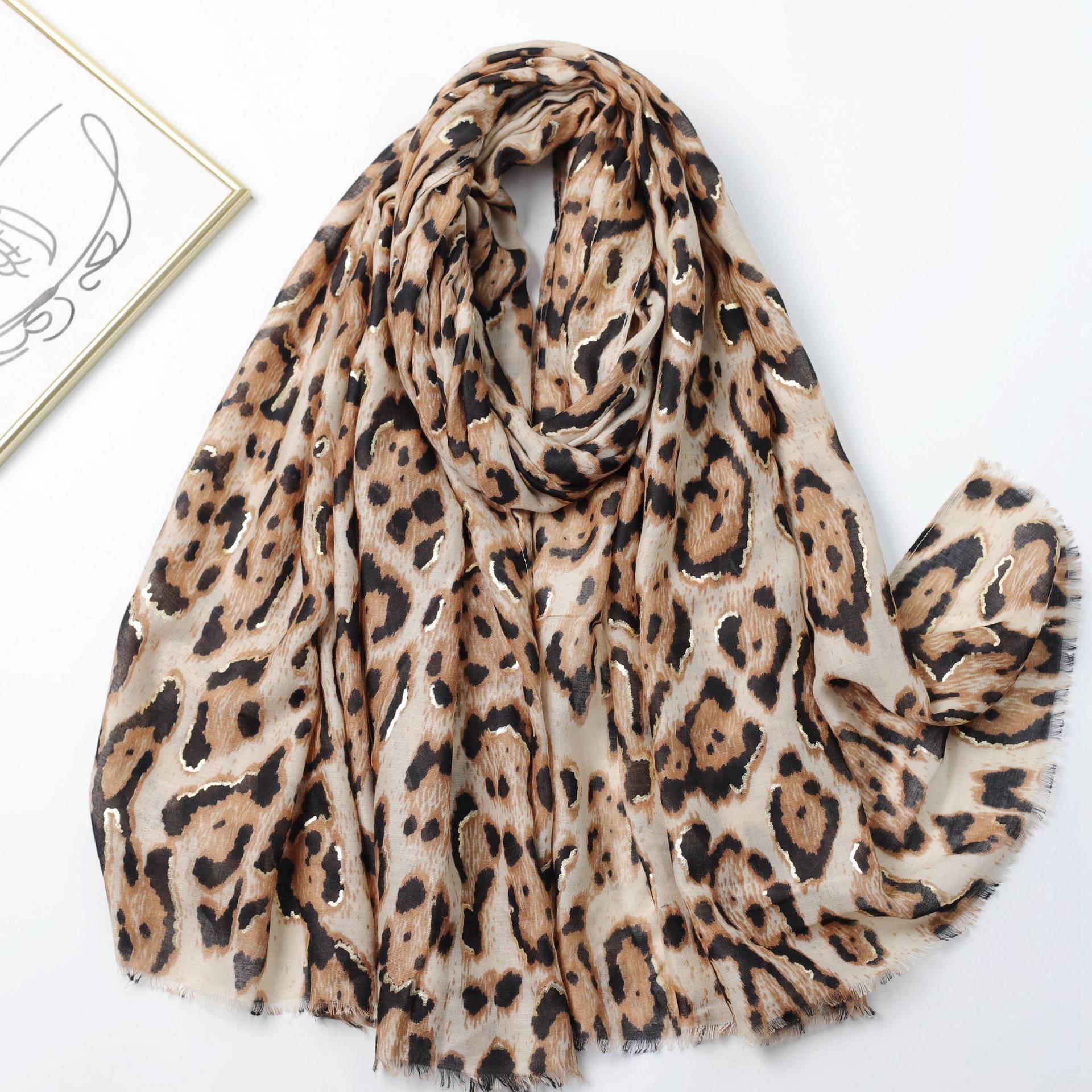 

Бронзирующий Оригинальный Леопардовый Принт Сатин Хлопок Набивное Длинное Полотенце Заводские Продажи Путешествия Отпуск Защита от Солнца Шаль