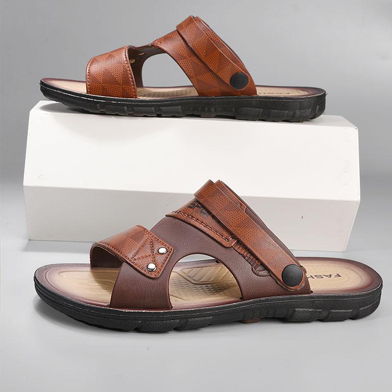

Casual Slippers For Men Comfortable Beach Shoes Male Flat 2026 Summer Men s Sandals Fashion 39 коричневий