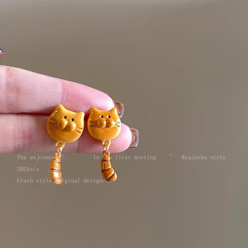 Caramel Bread Party Set Small Stud Earrings Female Maillard Cartoon Children'S Fun Cat Personality Earrings