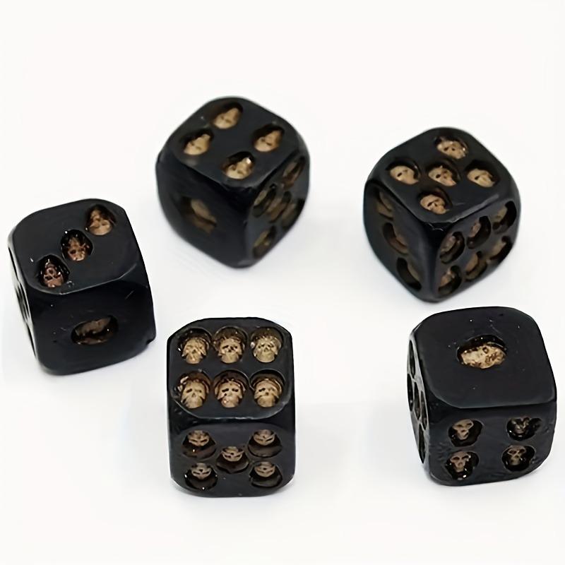 5pcs Gothic Skull Dice Black And Golden Resin Six-Sided D6 Dice with Skull Face Capsules for Durable Tabletop Role-Playing Games