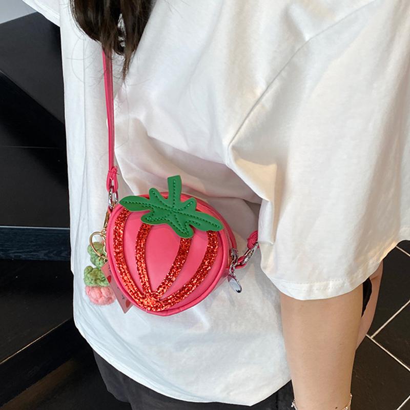 Fashionable Strawberry Crossbody Bag New Style Exquisite Fruit Shoulder Bag Mini Versatile Lipstick Bag Personalized Women's Bag