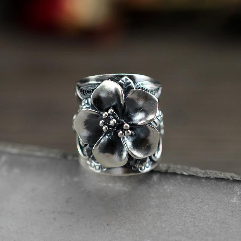 Beautiful S925 Silver Wide Adjustable Ring Featuring Elegant Fish And Geometric Patterns