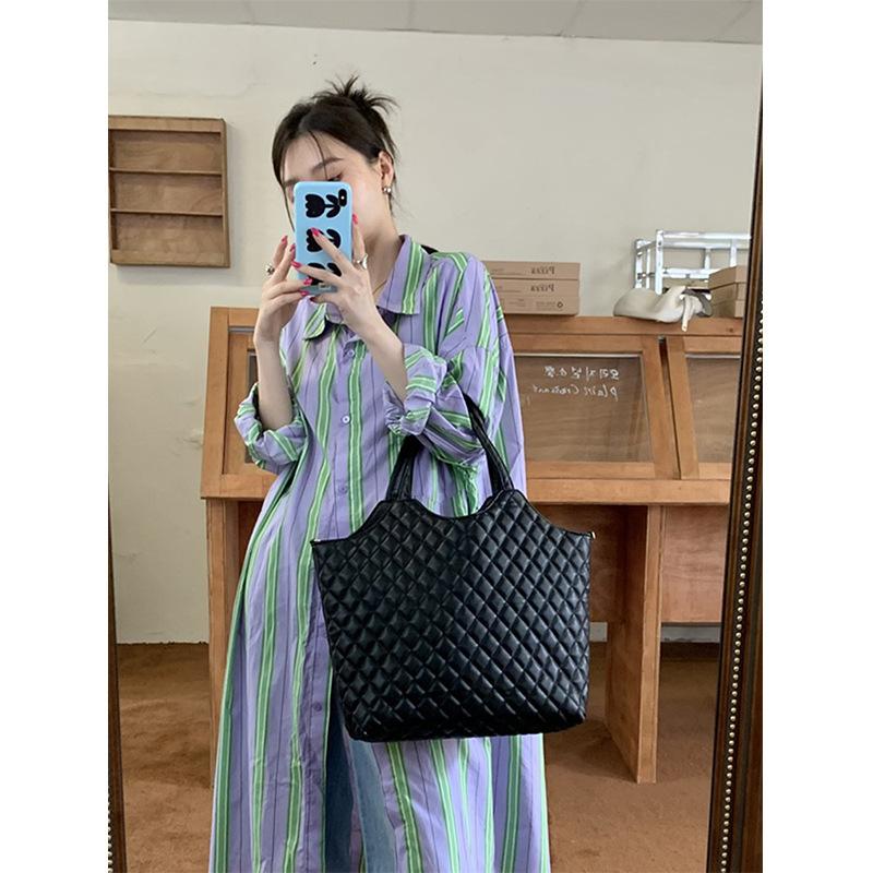 

Сумка женская новая большой вместимости универсальная ромбовидная черная большая сумка на одно плечо портативная сумка-мессенджер тренд чёрный