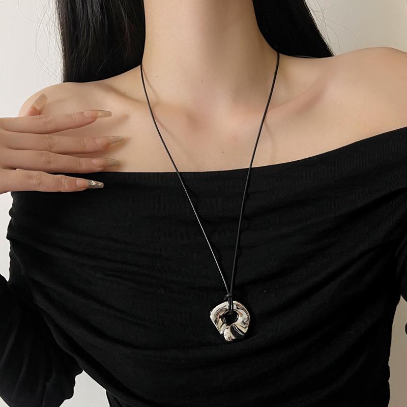 Japanese Minimalist Abstract Art Openwork Pendant Necklace with Adjustable Leather Cord