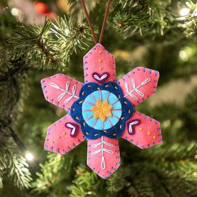 Weihnachtsschneeflocke Filzornament-Set mit vorgeschnittenem Filz 3D-Sticknadelpunkt-Set Weihnachts-Filzschneeflocken-Anhänger Bastelset