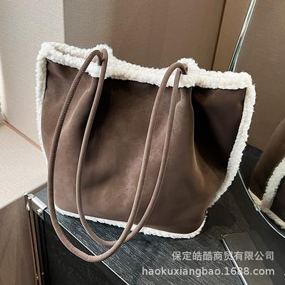 Autumn and Winter Suede Maillard Bag Women's 2025 New Shoulder Portable Commuter Bag Lamb Wool Tote Bucket Bag